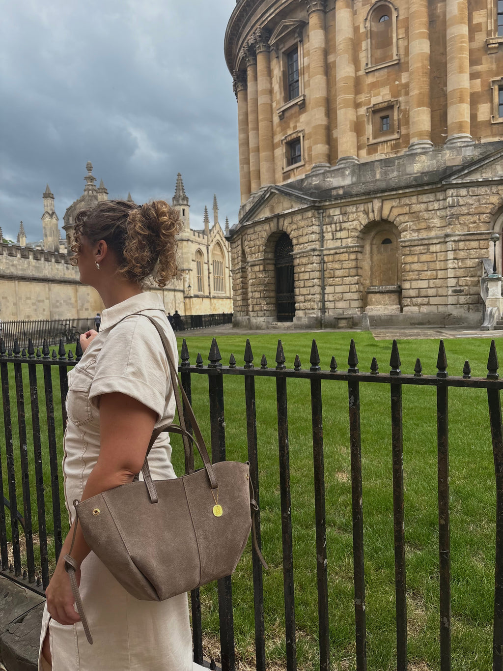 The everyday tote - stone